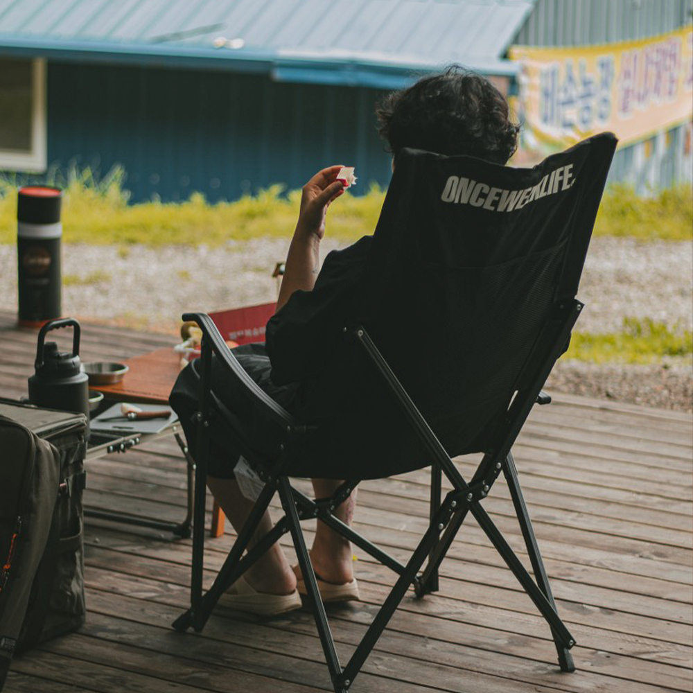 원스위크라이프 캠핑 접이식 경량 롱 릴렉스 체어 특대, 블랙프레임+원목 / 베이지, 1개 상세 이미지 2